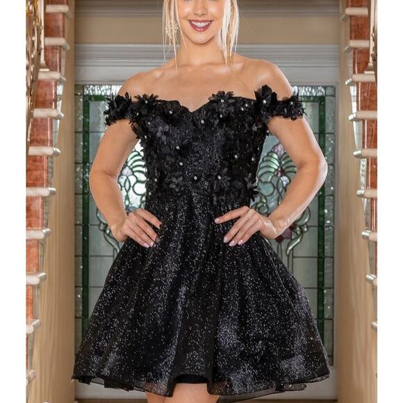 Dancing Queen Women’s Fit & Flare Appliqué Shimmer Prom Dress Black Size XS - Picture 1 of 12